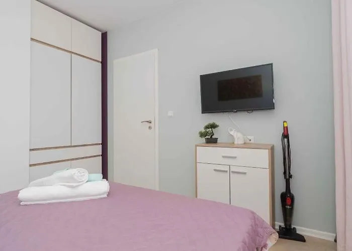 Апартаменты First Line Beach Apartment Sozopol, Kavaci Beach