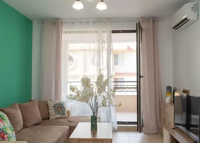 Апартаменты First Line Beach Apartment Sozopol, Kavaci Beach *