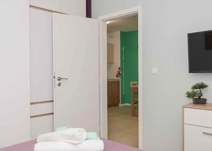 Апартамент First Line Beach Apartment Sozopol, Kavaci Beach *